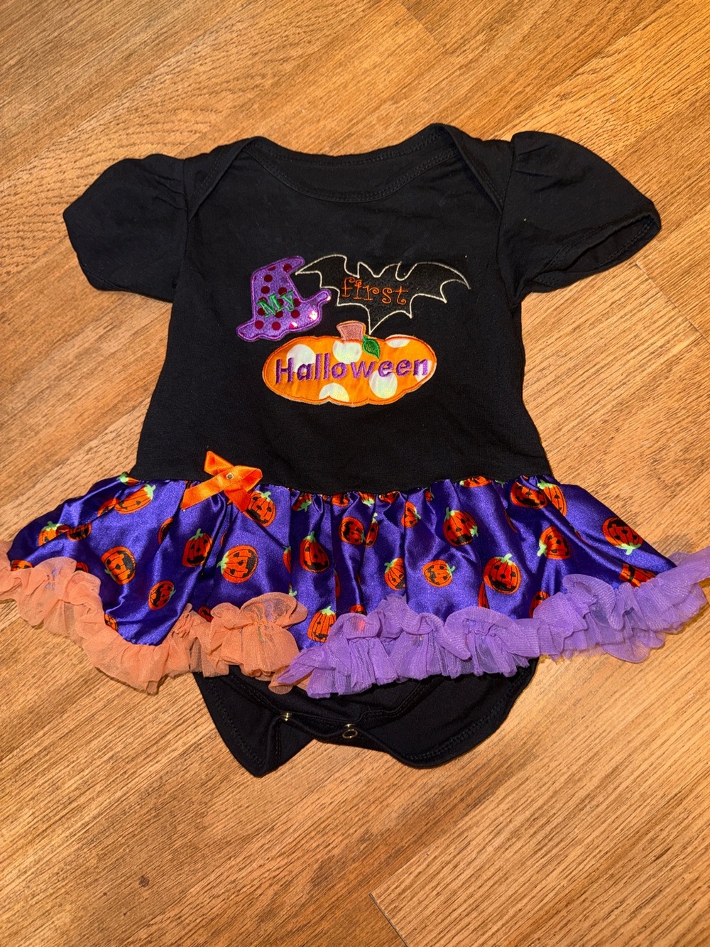 Baby first Halloween onesie outfit